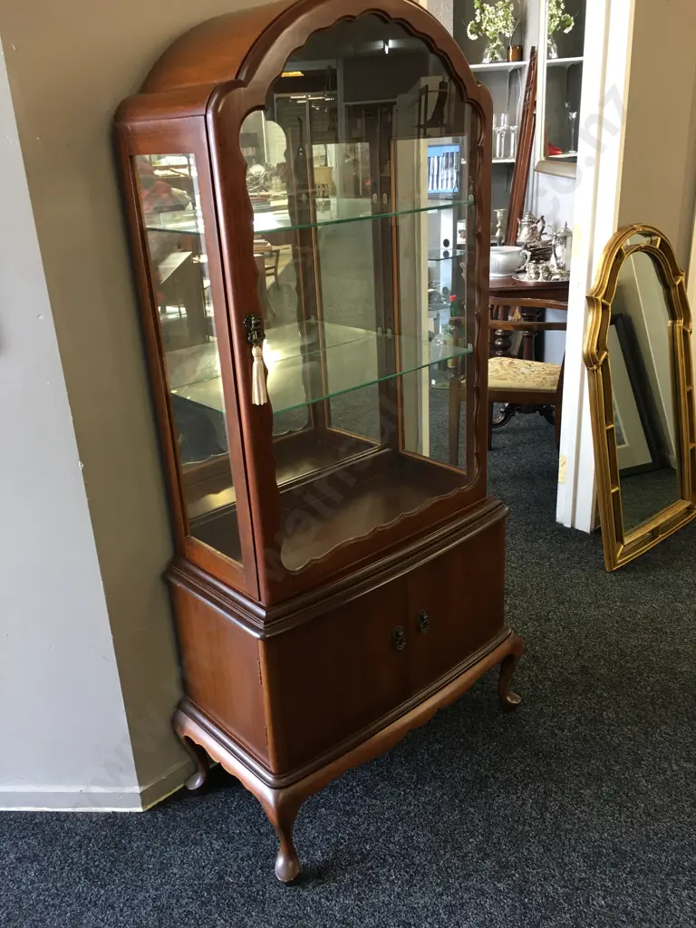 Mahogany Queen Anne Style Dome Top China Display Cabinet, Mirror Back, Glass Shelves, 2 Doors At Base. H159 W76 D35cm Image 1++