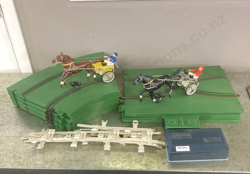 Rare Lincoln International High Rev Slot Horse Racing Game Has Battery Box But Missing Controllers Image 1++