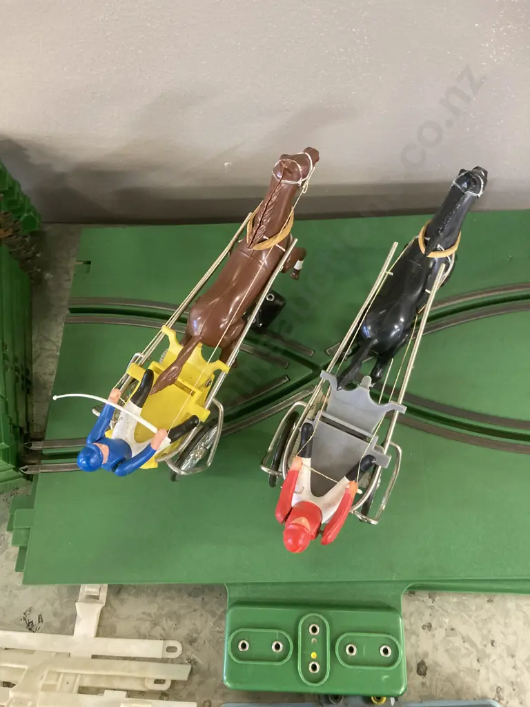 Rare Lincoln International High Rev Slot Horse Racing Game Has Battery Box But Missing Controllers Image 1++