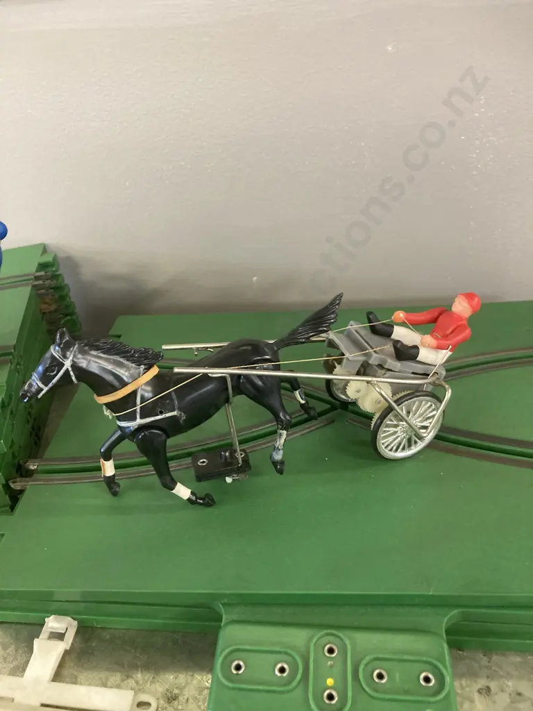 Rare Lincoln International High Rev Slot Horse Racing Game Has Battery Box But Missing Controllers Image 1++