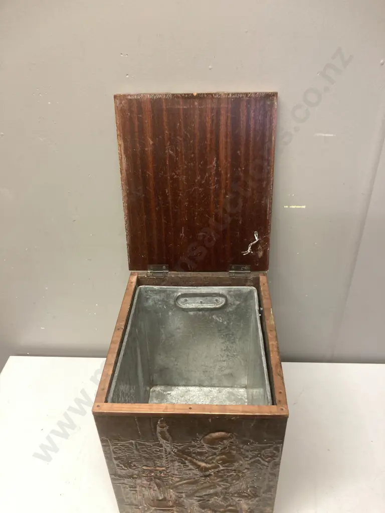 Vintage Beaten Copper Fireside Kindling Box With Spinning Lady Detail, Steel Bucket Inner. H33 W265 D30cm Image 1++