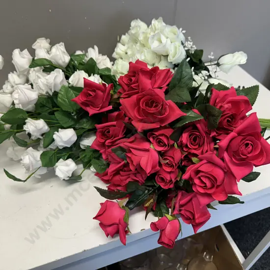 Bundle Of White/Pink & Cream Roses
