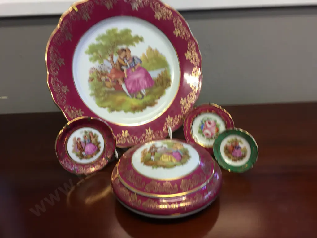 Selection of Limoges Items Including Lidded Trinket Dish Etc Image 1++