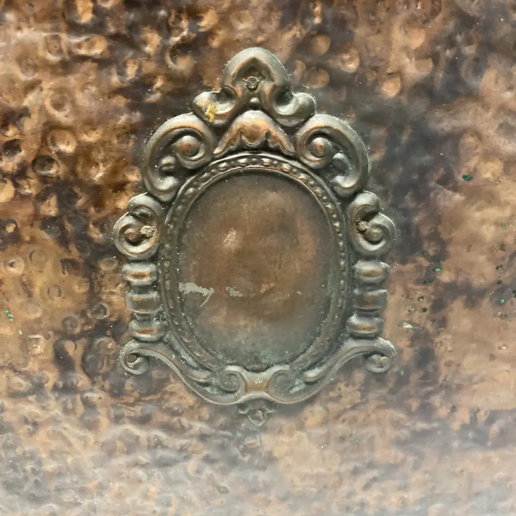 Vintage Beaten Copper Fireside Wood Box With Stag & Plaque Detail. H32 W58 D37cm Image 1++