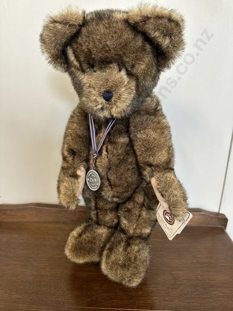 'Sterling' Boyds Bear Head Bean Collection 25th Anniversary With Medallion & Tag Image 1++