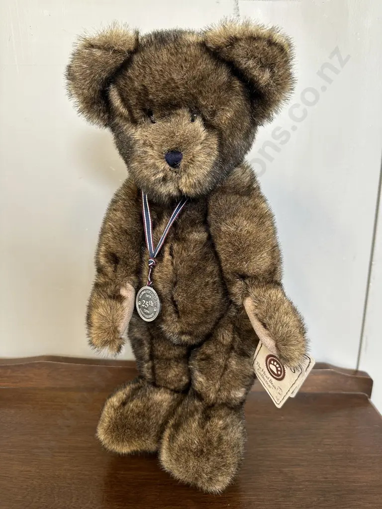 'Sterling' Boyds Bear Head Bean Collection 25th Anniversary With Medallion & Tag Image 1++
