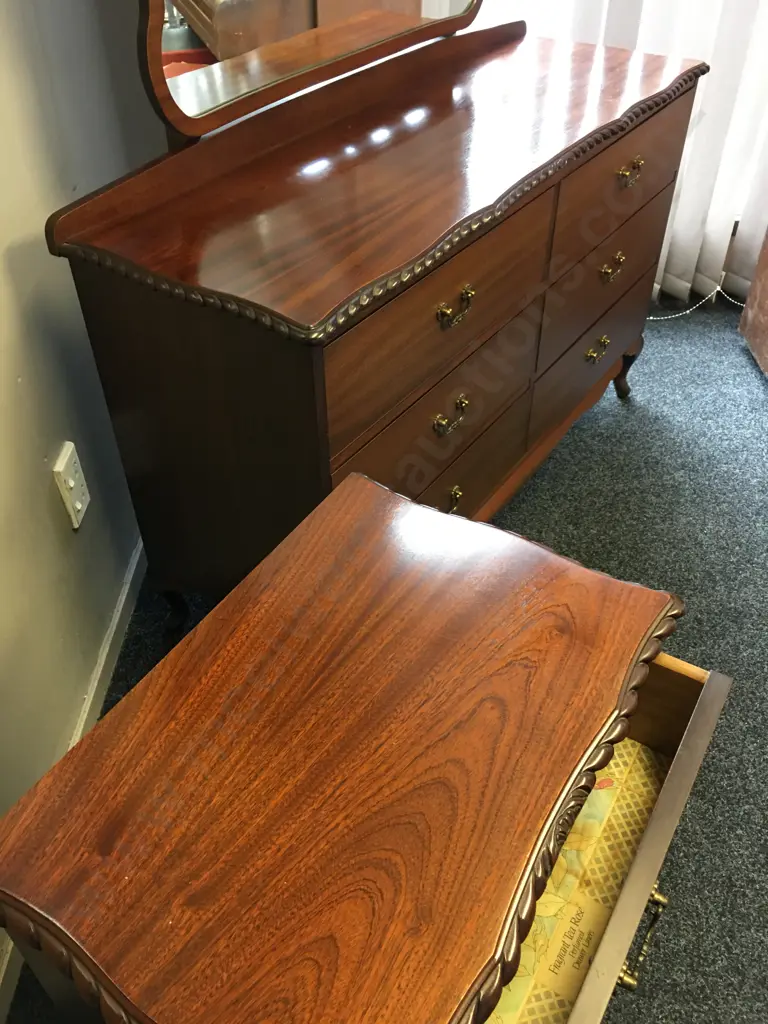 Mahogany Queen Anne Style 3 Drawer Bedside & 6 Drawer Mirrored Dressing Table, Pie Crust Edge Image 1++