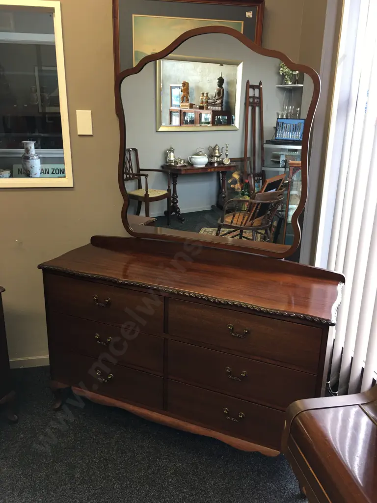 Mahogany Queen Anne Style 3 Drawer Bedside & 6 Drawer Mirrored Dressing Table, Pie Crust Edge Image 1++
