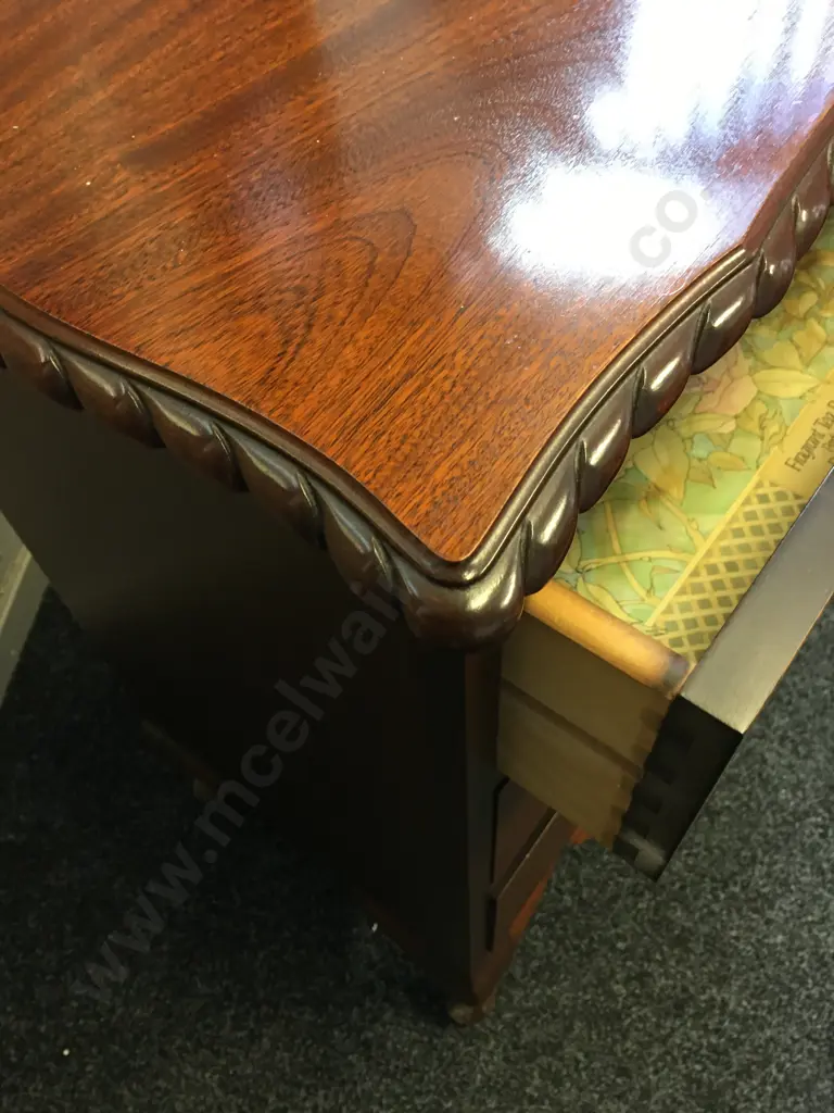 Mahogany Queen Anne Style 3 Drawer Bedside & 6 Drawer Mirrored Dressing Table, Pie Crust Edge Image 1++