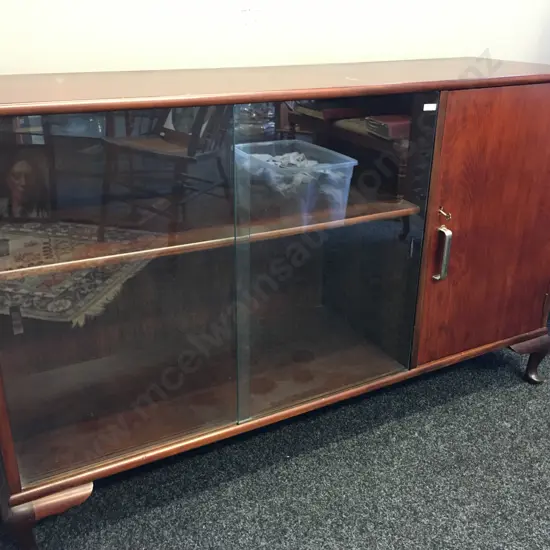 Queen Anne Style Mahogany Sideboard, Double Glass Doors, Lockable Single Door With Key. H85 W137 D42cm
