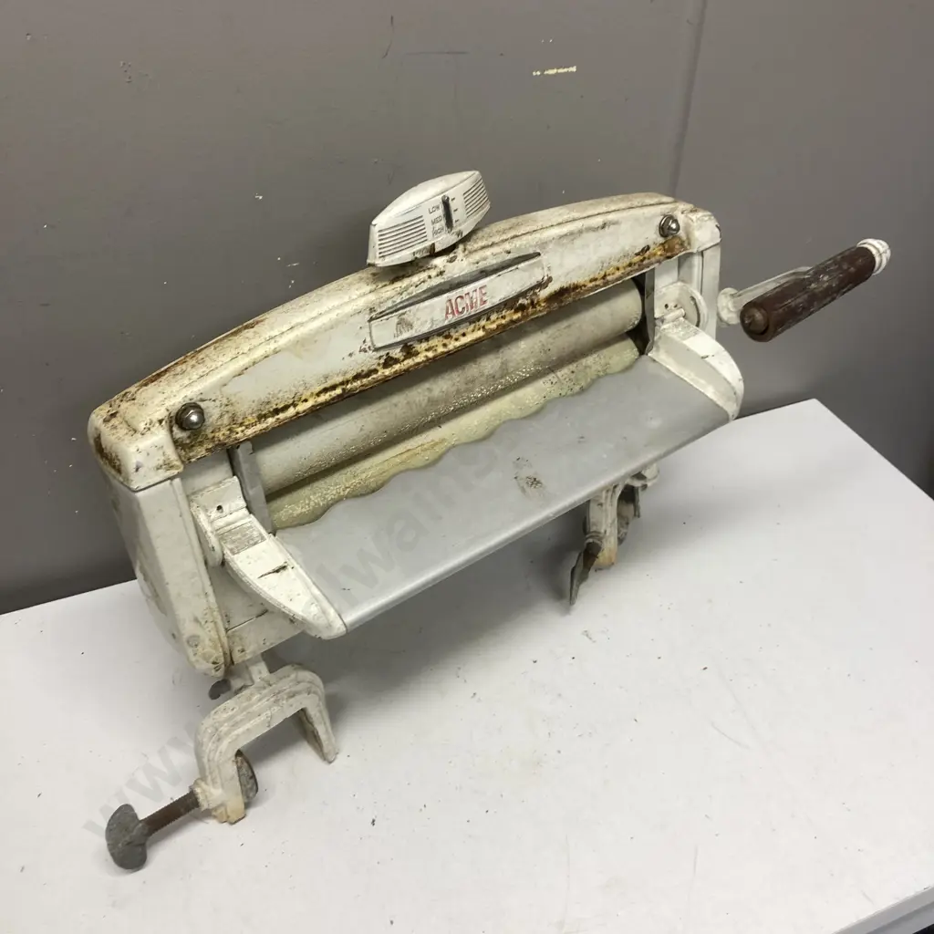 Vintage 1950's ACME - Glasgow Mangle Clothes Wringer Image 1++