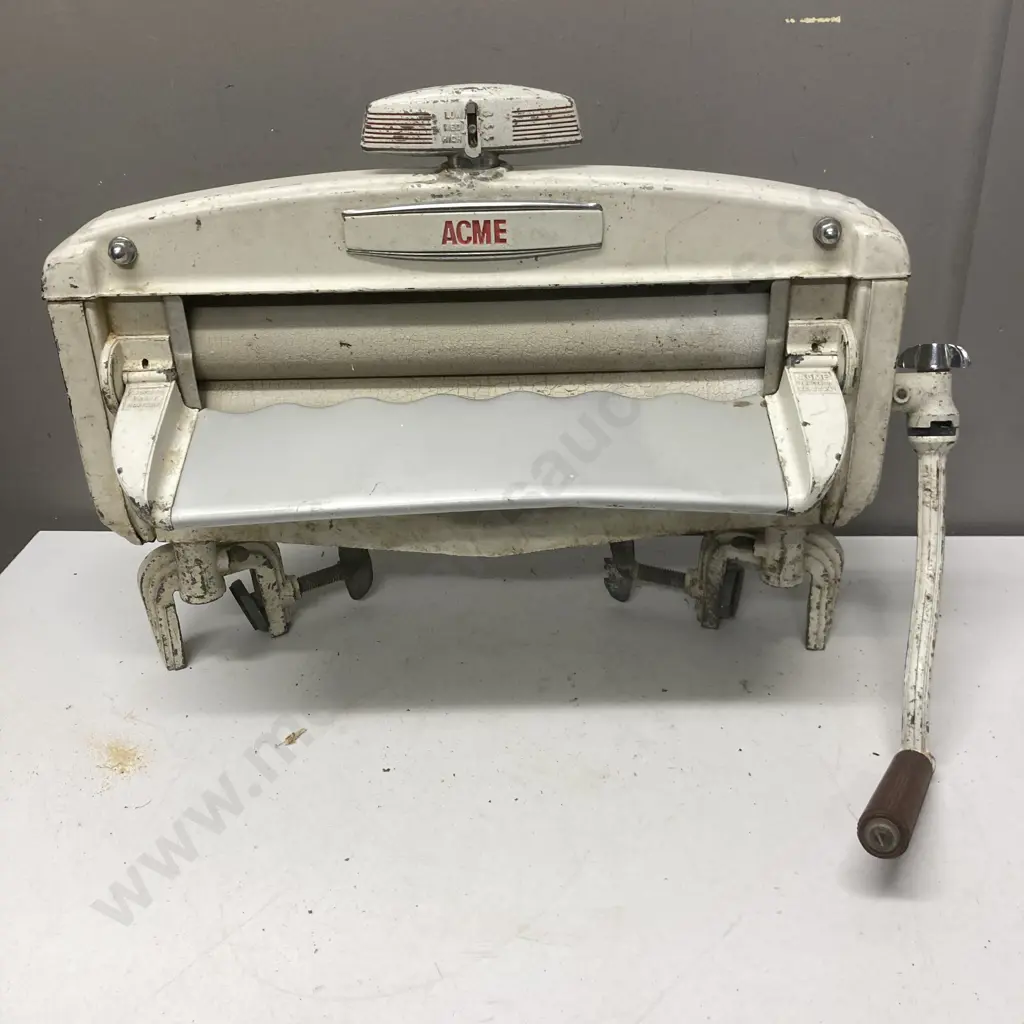 Vintage 1950's ACME - Glasgow Mangle Clothes Wringer Image 1++