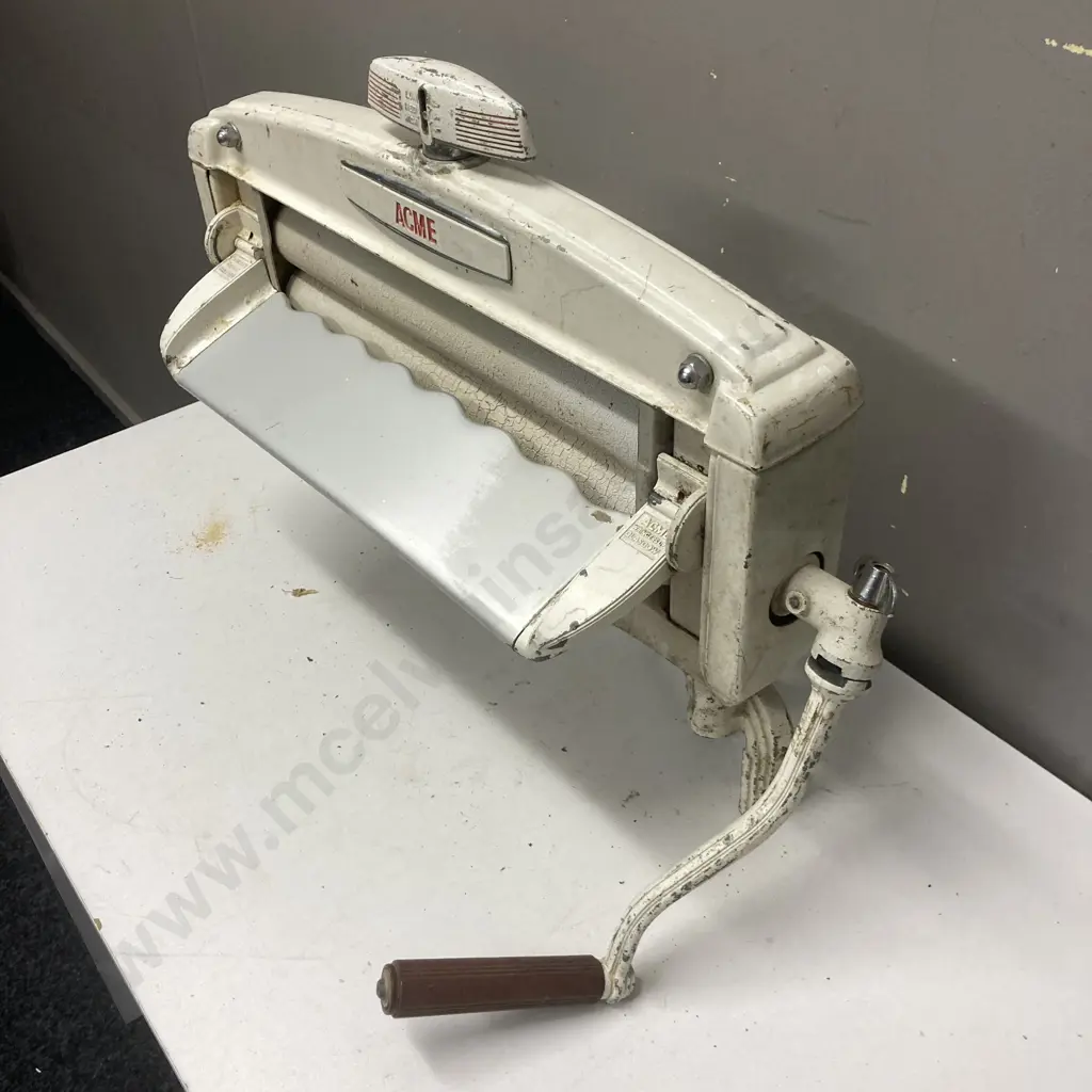Vintage 1950's ACME - Glasgow Mangle Clothes Wringer Image 1++