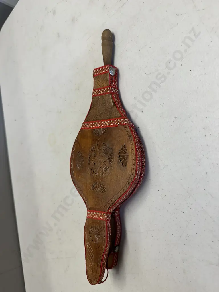 Vintage Fire Place Bellows Carved Detail Image 1++