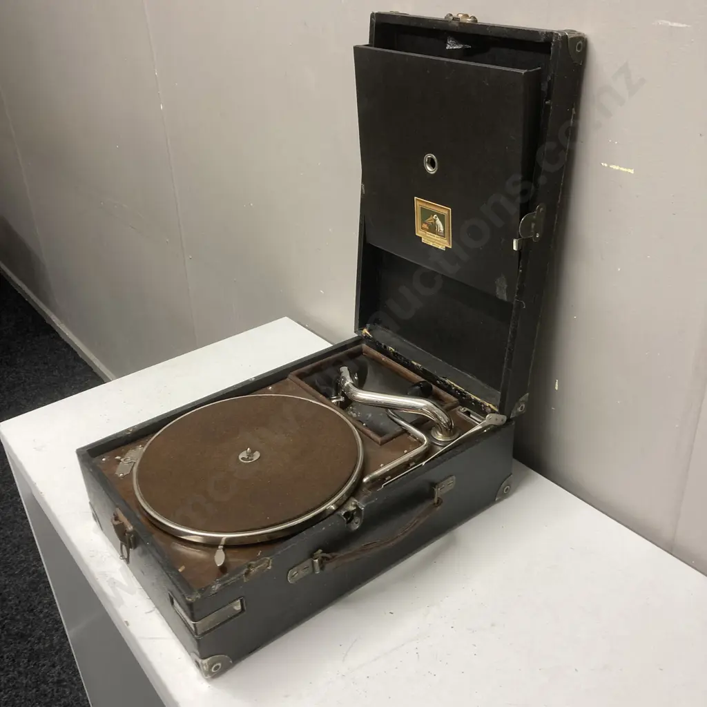 Vintage His Master's Voice No. 4 Portable Gramophone Image 1++