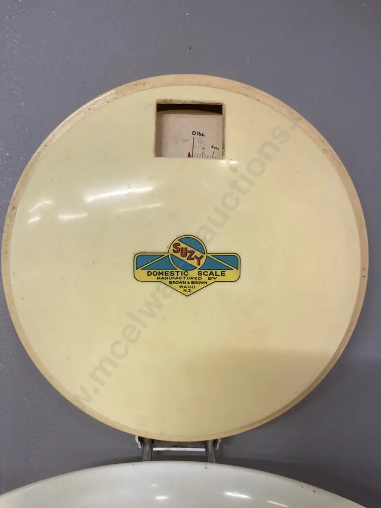 NZ Retro Suzy Domestic Wall-Mounted Kitchen Scales Manufactured By Brown And Brown Waihi Image 1++