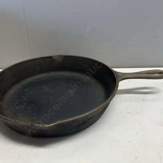 Lodge USA 8 SK Cast Iron Skillet 