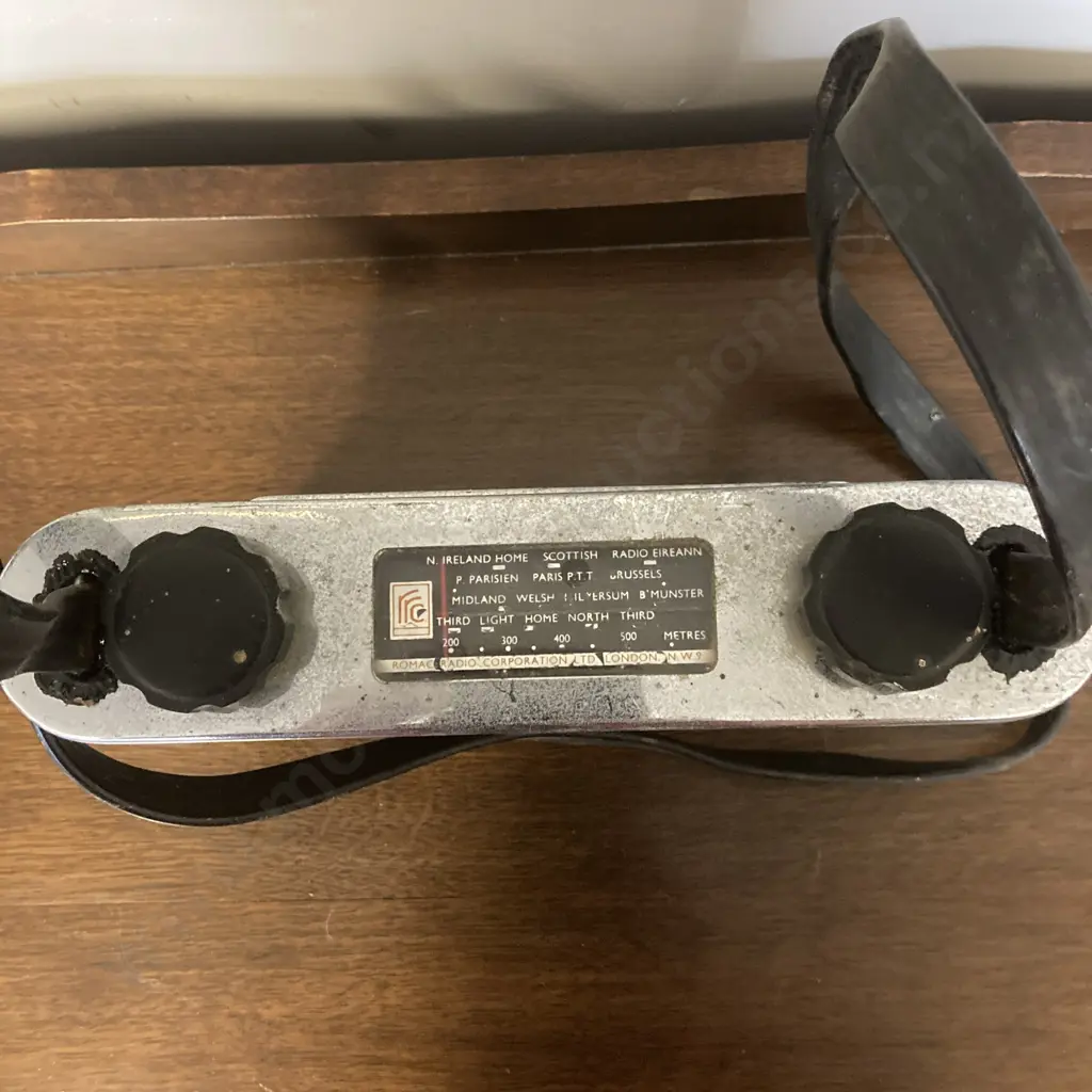 Art Deco Romac Portable Radio with Carry Strap Image 1++