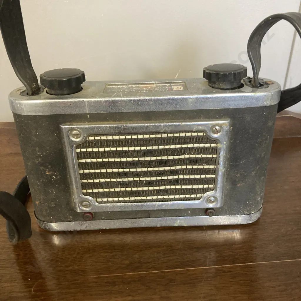Art Deco Romac Portable Radio with Carry Strap Image 1++
