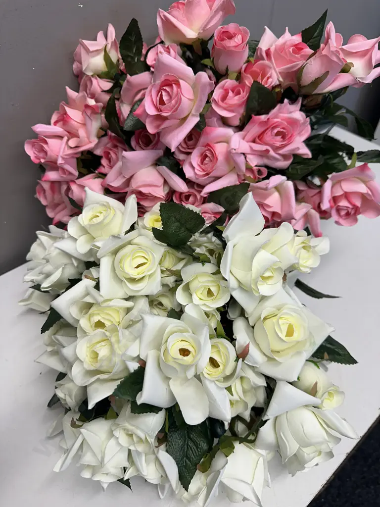 Bundle Of Pink & Cream Roses  Image 1++
