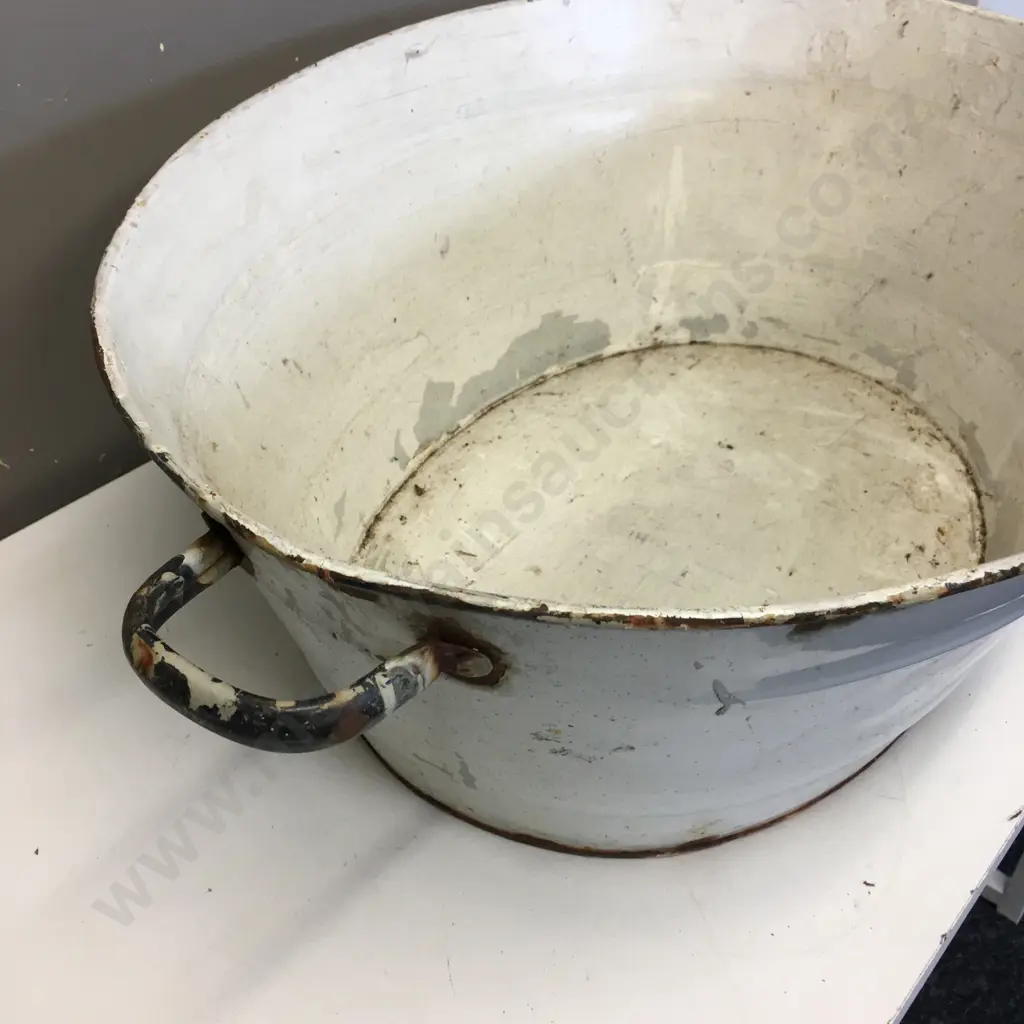 Large Vintage White Enamel Oval Wash Basin Image 1++