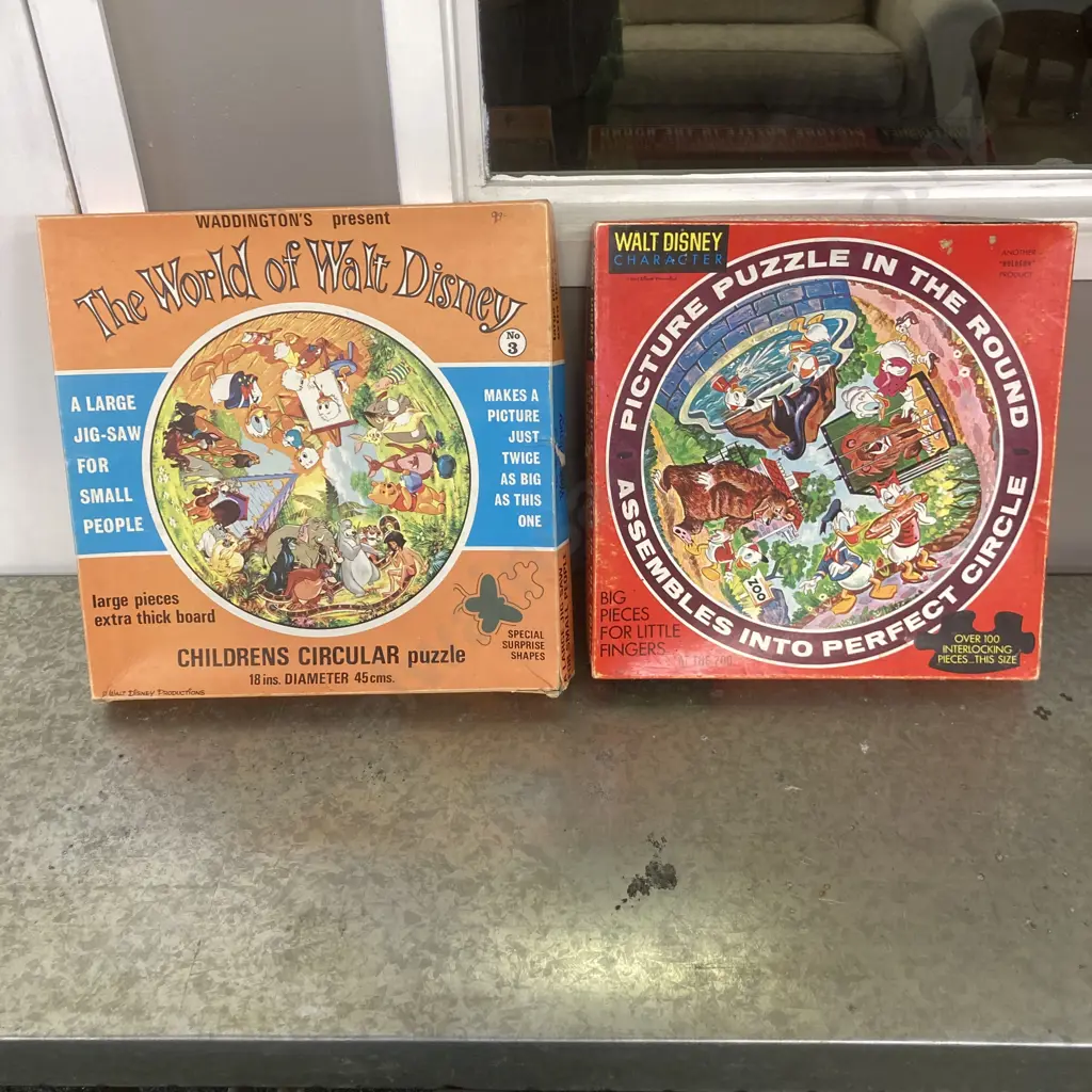 Vintage Walt Disney Character & The World Of Walt Disney Circular Jigsaw Puzzles Image 1++