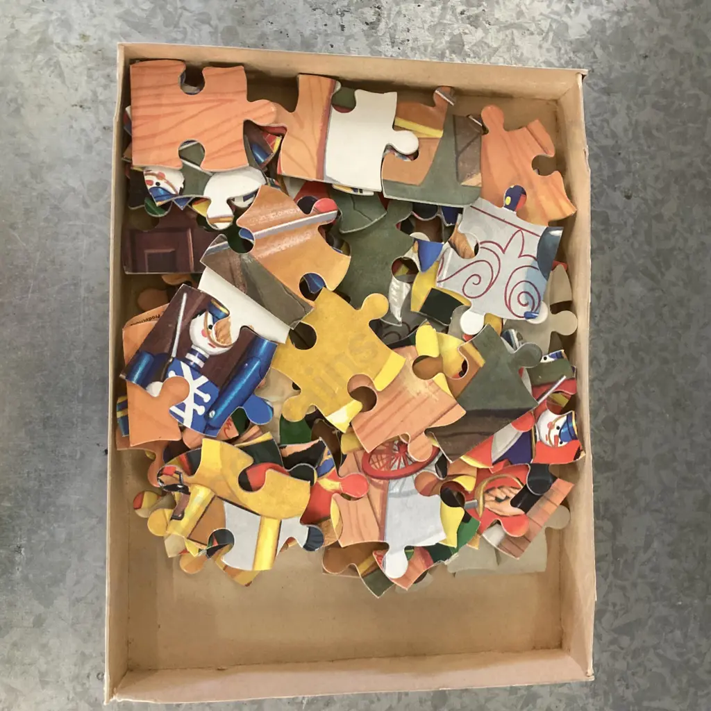 Vintage 1960s Walt Disney's Babes In Toyland Jigsaw Puzzle 70 Pieces, Holdson J.57 Made In New Zealand Image 1++