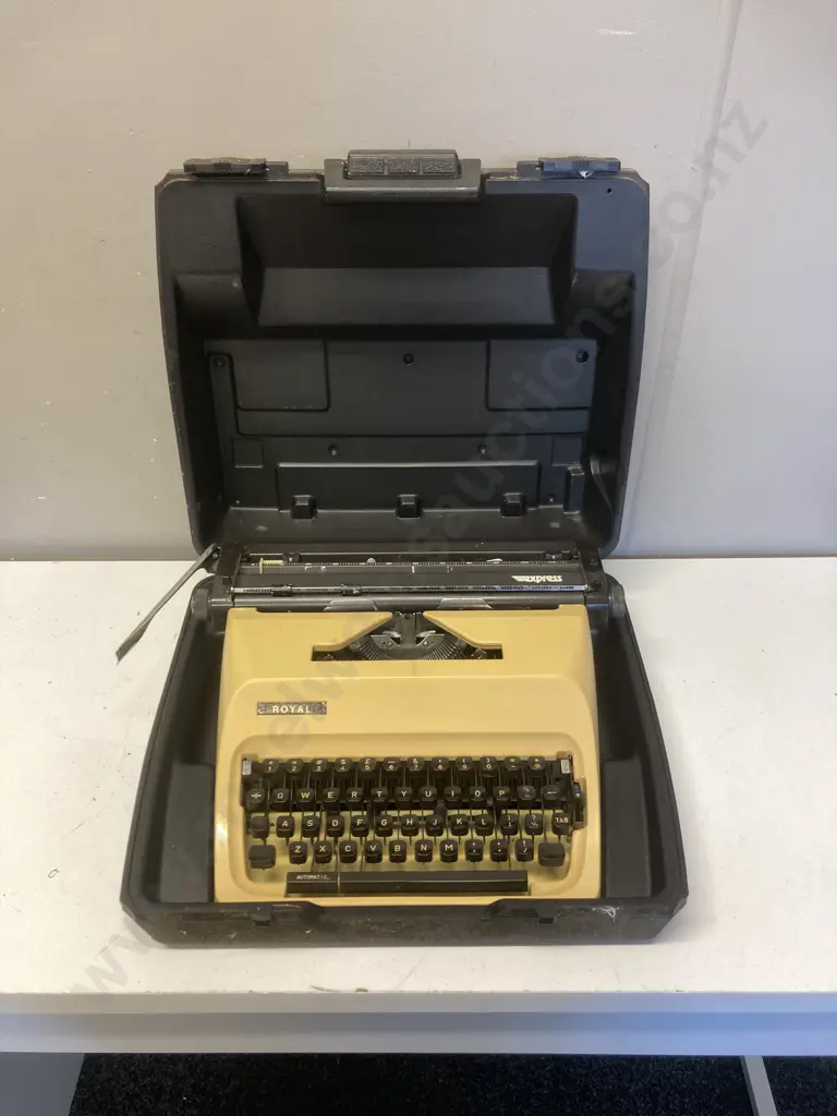 Vintage Royal Express Typewriter Mustard Yellow With Case, Made in Japan for T-A Organisation Image 1++