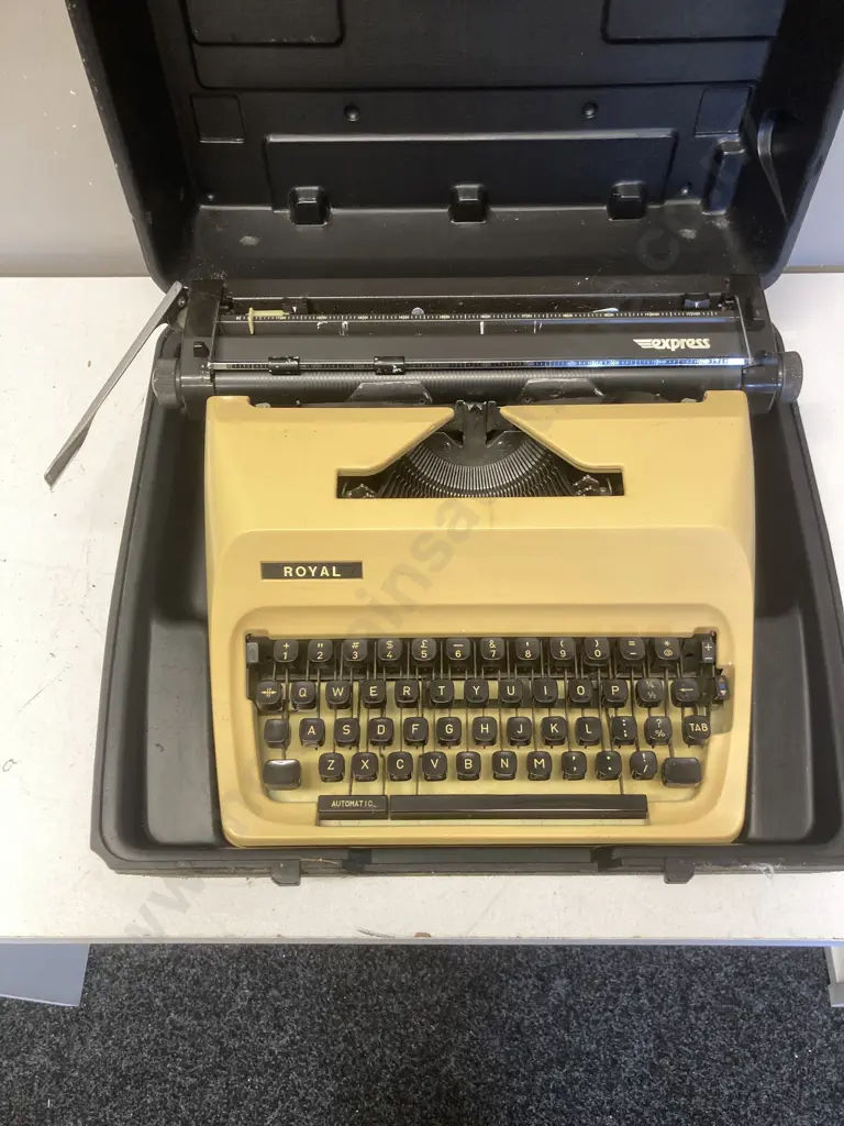 Vintage Royal Express Typewriter Mustard Yellow With Case, Made in Japan for T-A Organisation Image 1++