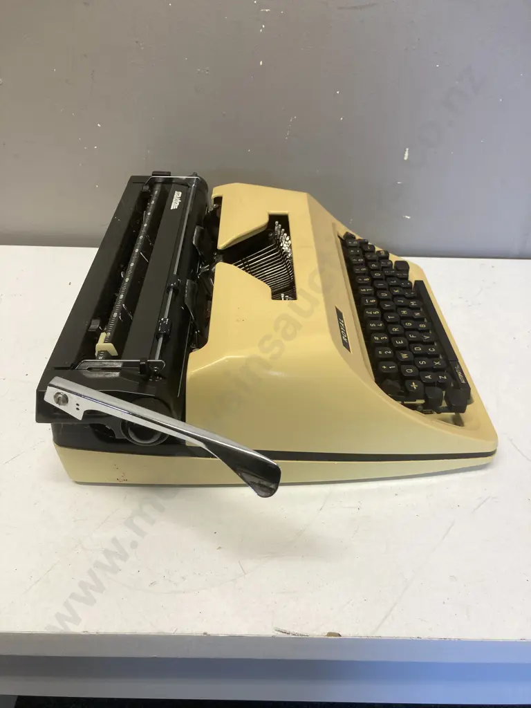 Vintage Royal Express Typewriter Mustard Yellow With Case, Made in Japan for T-A Organisation Image 1++