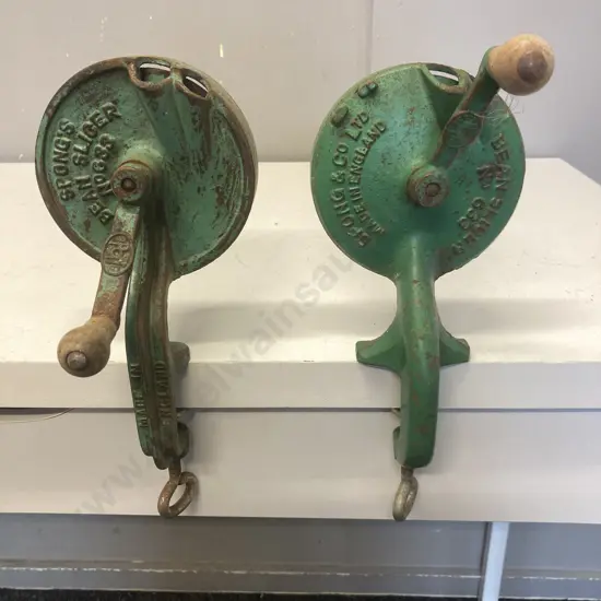 Pair of Green Spong No 633 Bean Slicers