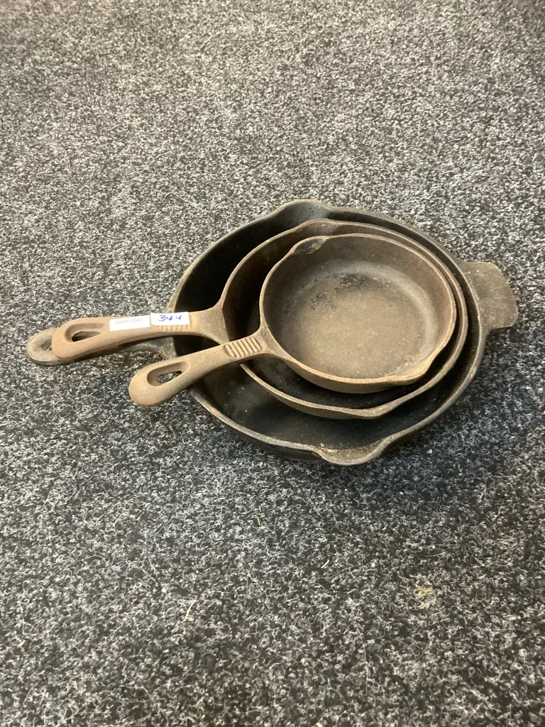 Vintage Benjamin Medwin Cast Iron Pans 6.5", 8" With 24" Pan Image 1++