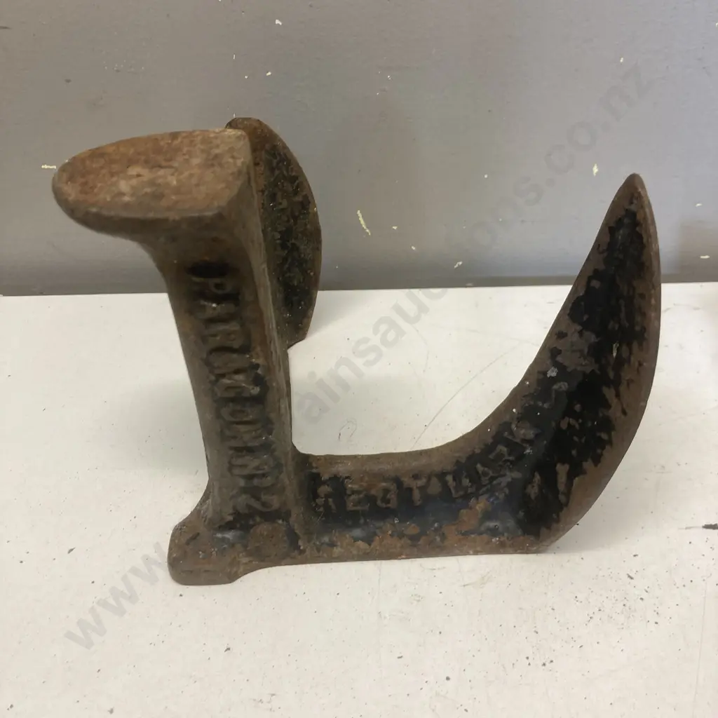 Antique Titan & Blakey's Paragon No 2 Cast Iron Cobbler Anvil & 2 Others Image 1++