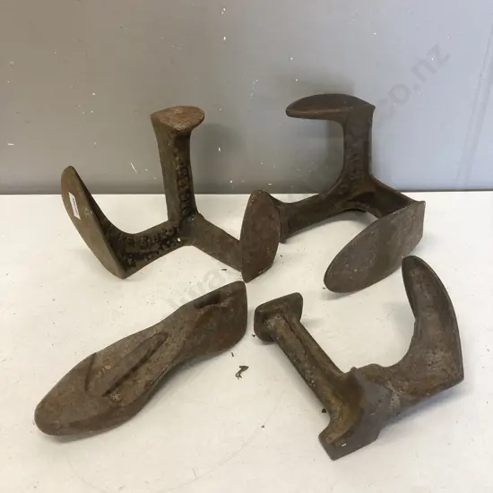 Antique Titan & Blakey's Paragon No 2 Cast Iron Cobbler Anvil & 2 Others