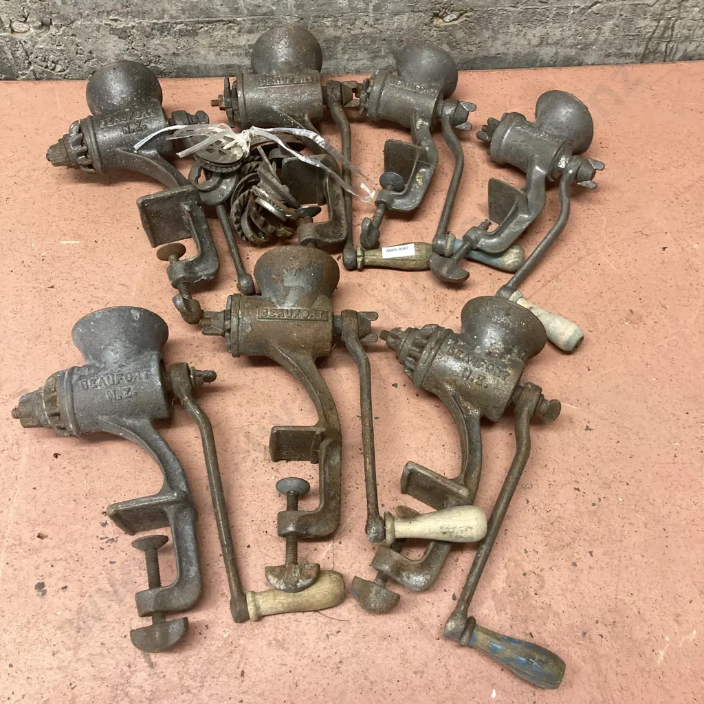 Vintage Beaufort NZ Mincers x 7 And Assorted Blades & Grinders Etc Image 1++