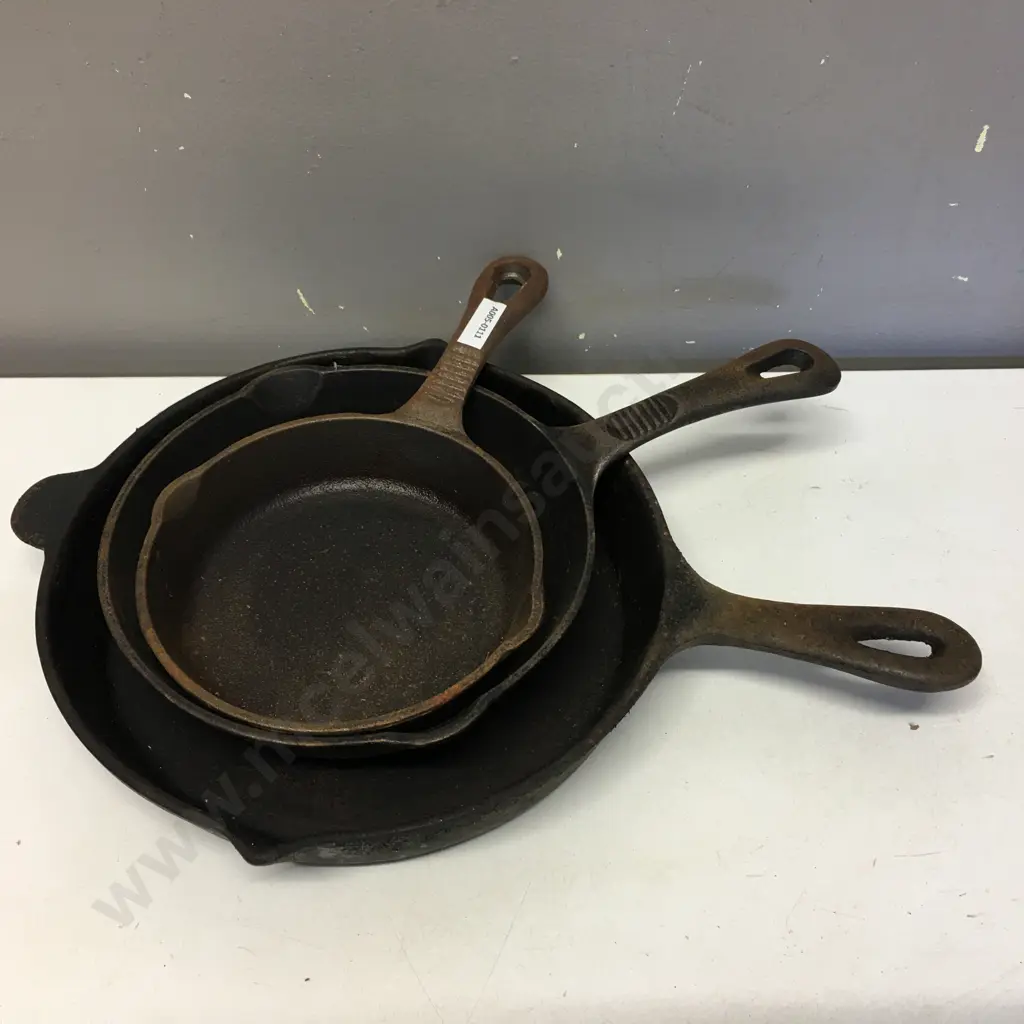Vintage Benjamin Medwin Cast Iron Pans 6.5", 8" With 24" Pan Image 1++