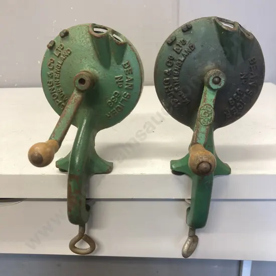Pair of Green Spong No 633 Bean Slicers