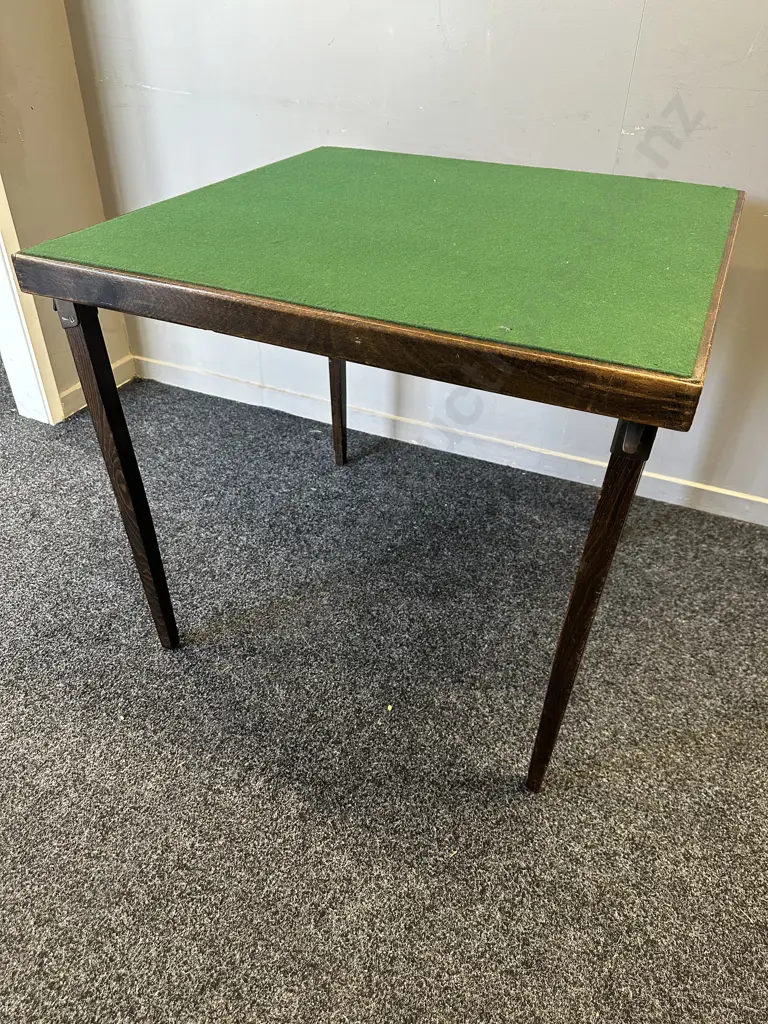 Vintage British Folding Vono Card Table 76x76cm. Image 1++