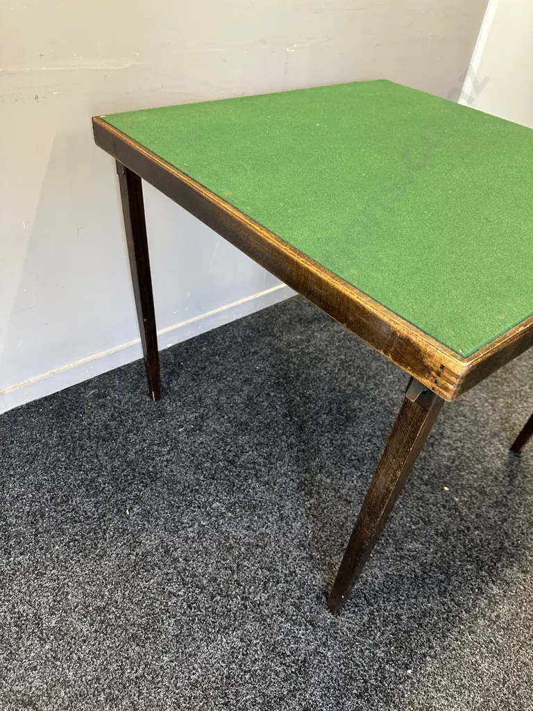 Vintage British Folding Vono Card Table 76x76cm. Image 1++