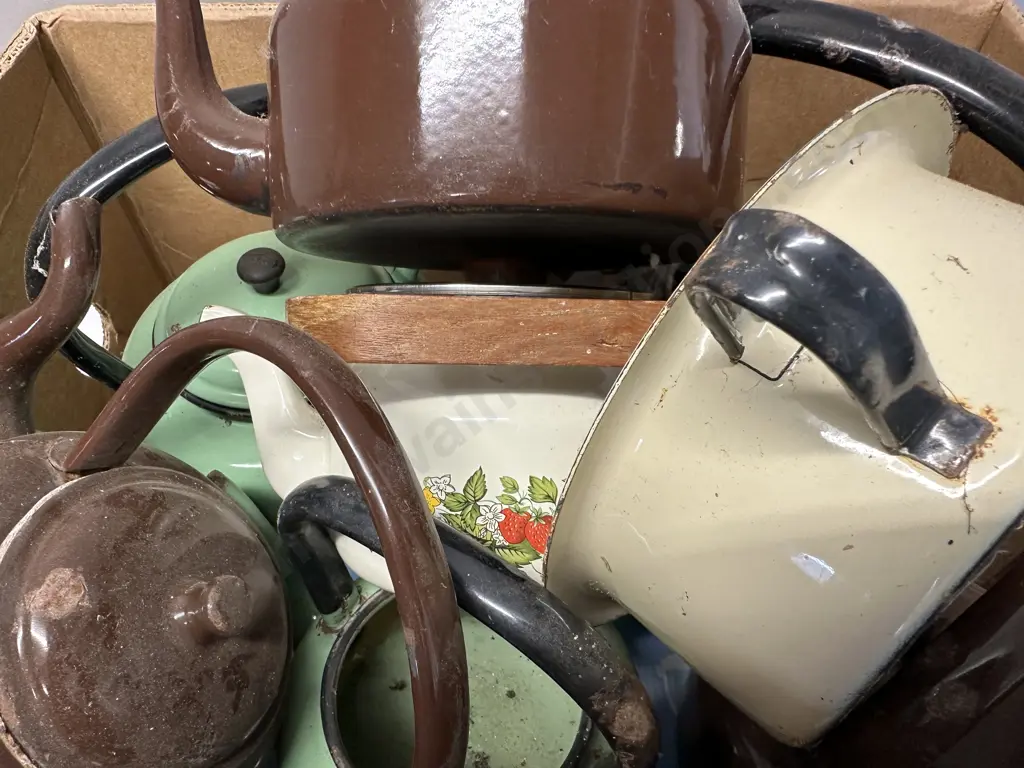 Box Of Assorted Vintage Enamel Ware Teapots Etc Image 1++