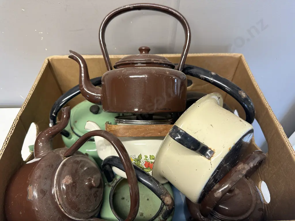 Box Of Assorted Vintage Enamel Ware Teapots Etc Image 1++