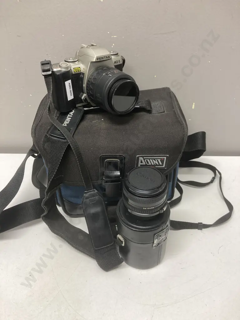 Pentax MZ-5 35mm SLR Film Camera SMC Pentax-F 1:4-5.6 35-80mm Lens,  Canon 50mm Lens & Bag Image 1++