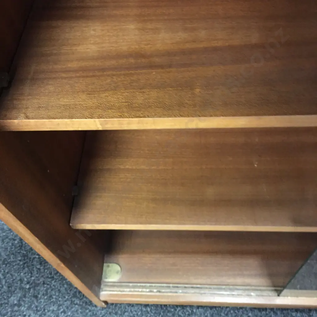 Retro Mahogany Display Cabinet Two Glass Sliding Doors H76,W91,D29cm. Image 1++