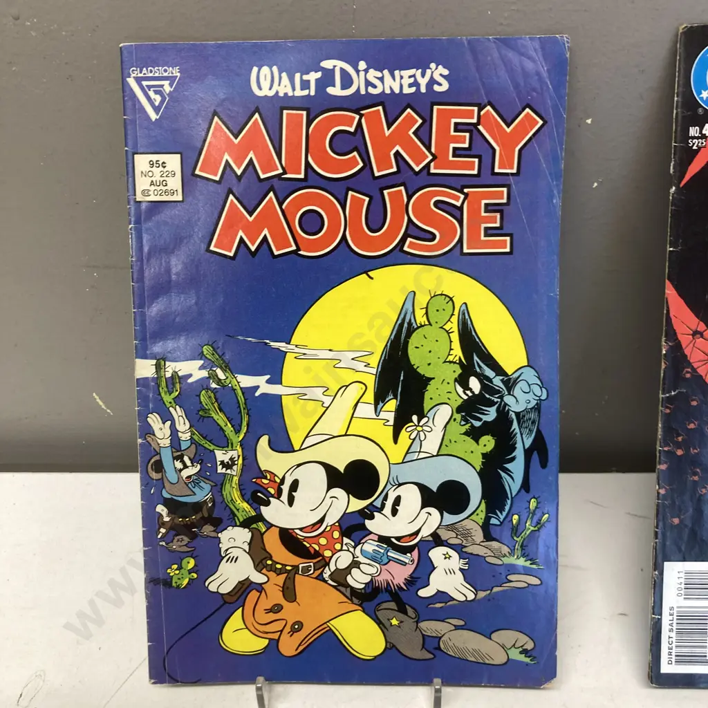 Comics - Walt Disney's Mickey Mouse #229 1987- Gladstone, Nightwing #4 DC Comics (1995), Wendy & Spooky Spooktown Image 1++