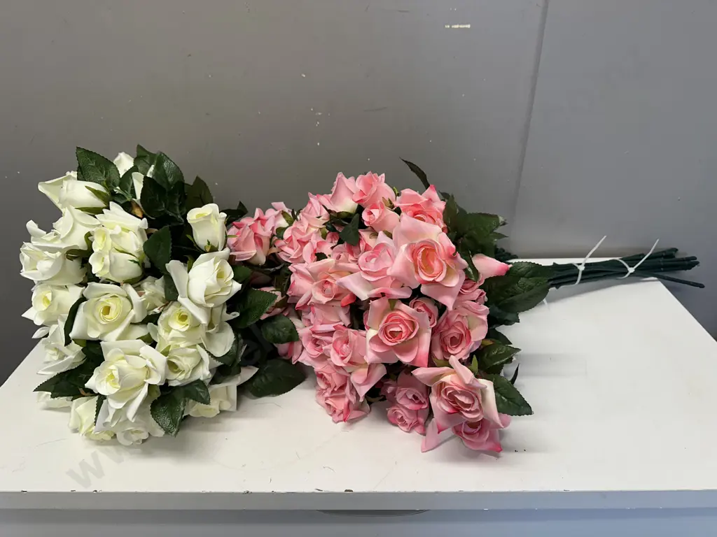 Bundle Of Pink & Cream Roses  Image 1++