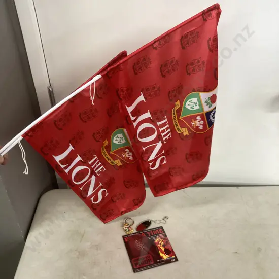British & Irish Lions New Zealand 2005 - Pair of Flag Pendants, Metal Key Rings & DVD