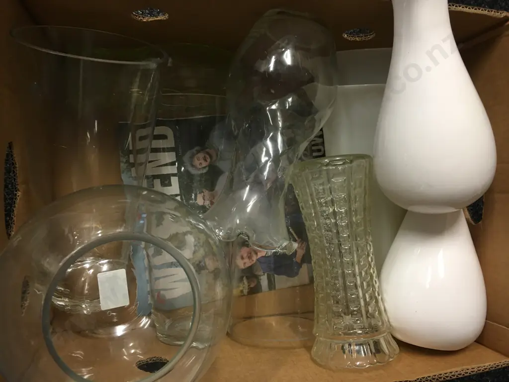Box  Of Assorted Vases Including Glass Etc Image 1++
