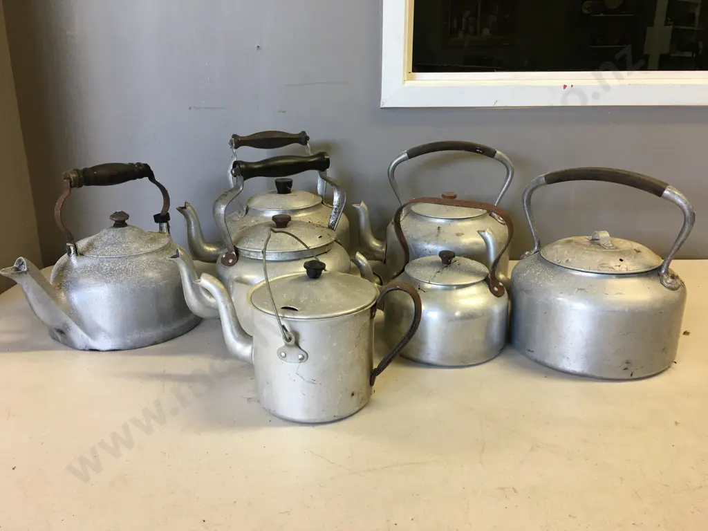 Selection Of Vintage Tea Kettles  Image 1++