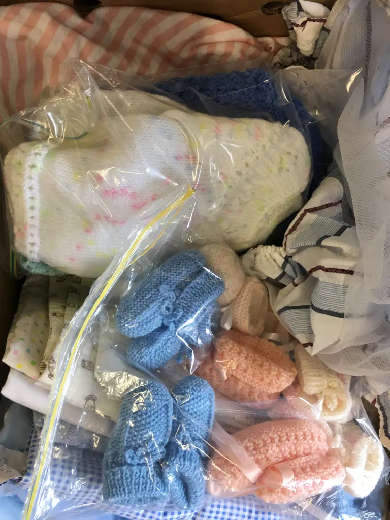Box Lot Babies Clothing & Linen Image 1++