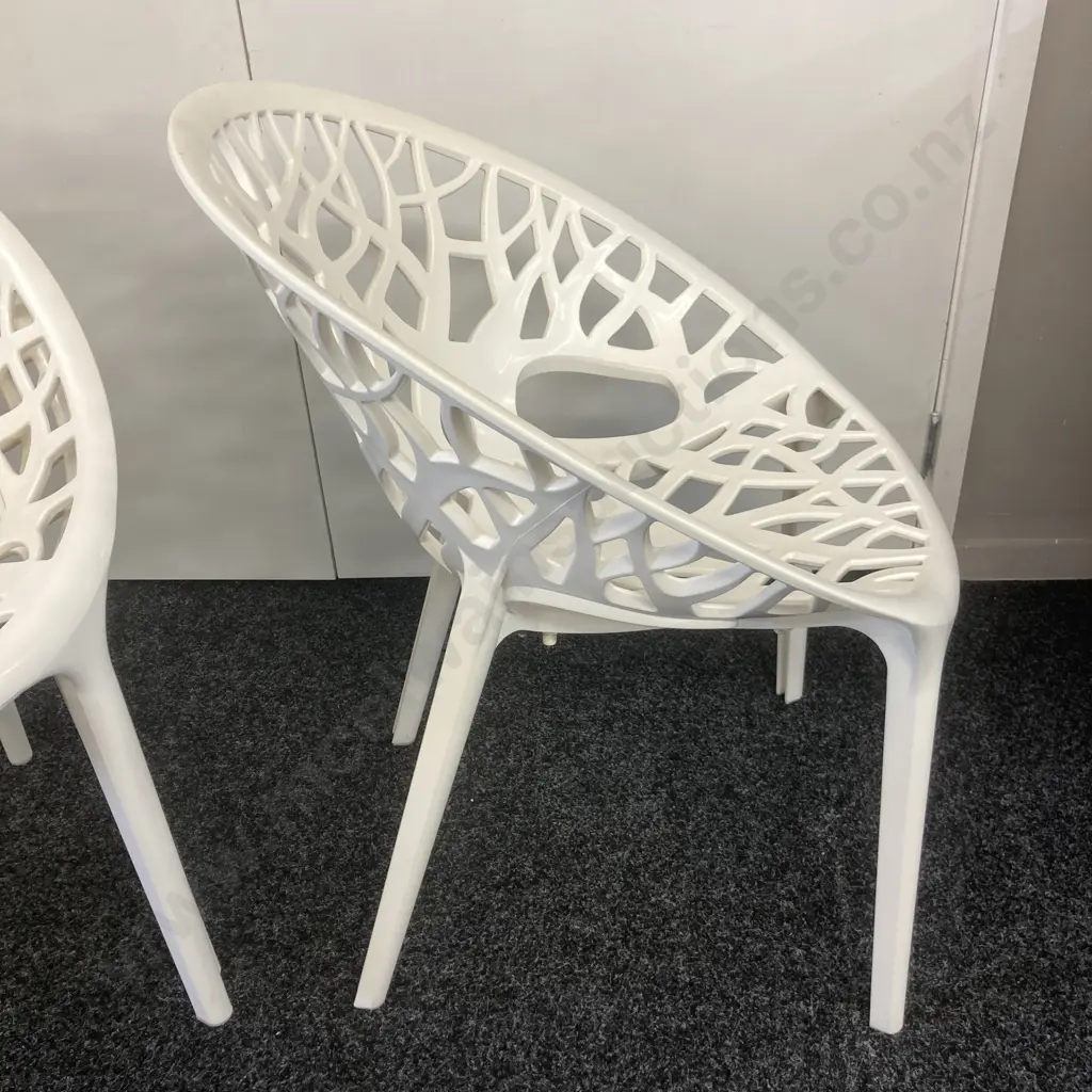 Set of 3 x Nilkamal Crystal Polycarbonate Armless Chairs (White) Image 1++